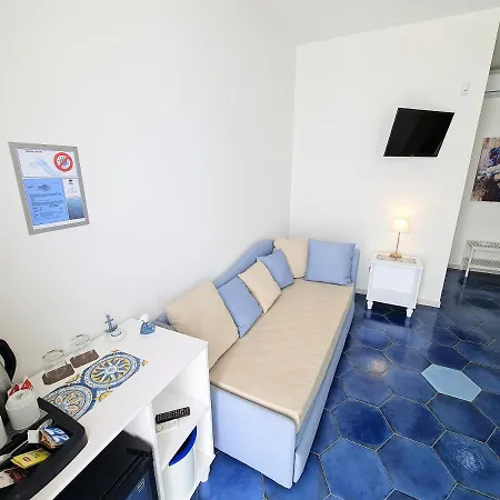 Kalinifta B&B 토레 라필로