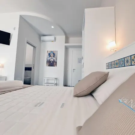 Oda ve Kahvaltı Kalinifta 4*