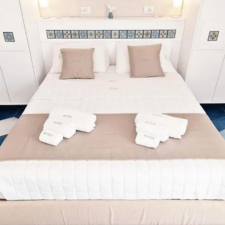 Kalinifta Oda ve Kahvaltı 4*